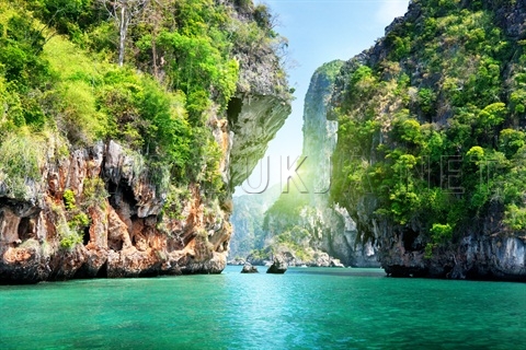 Asia-Thailand-Scenery-creek-Krabi-2011-st_77745679